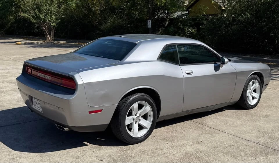 2014 Dodge Challenger 3rd Gen - Image 5 of 9
