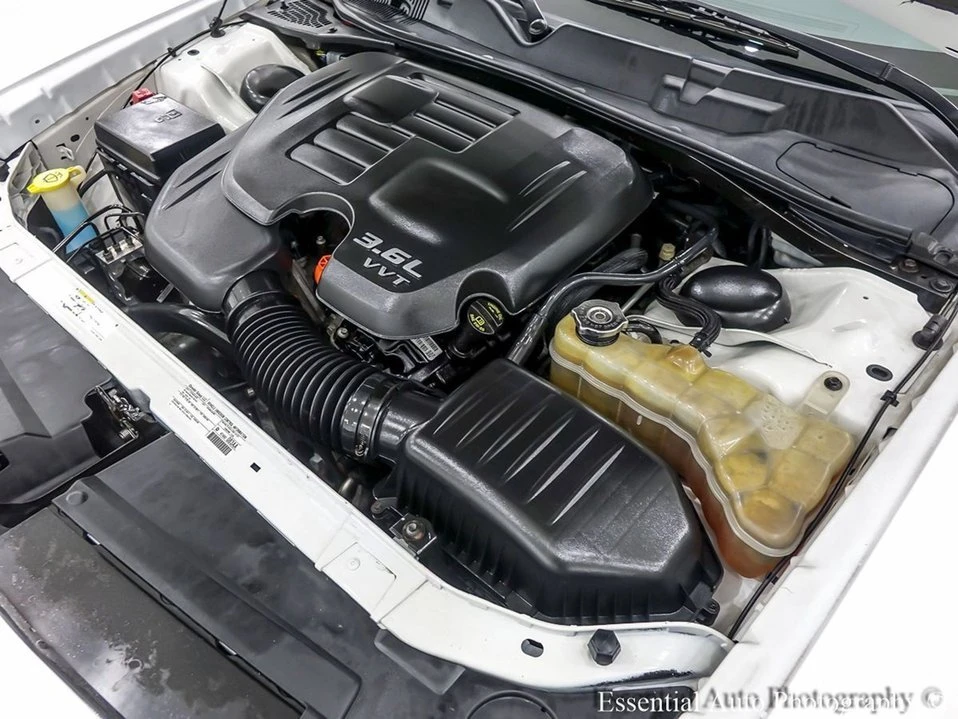 2014 Dodge Challenger 3rd Gen - Image 5 of 16