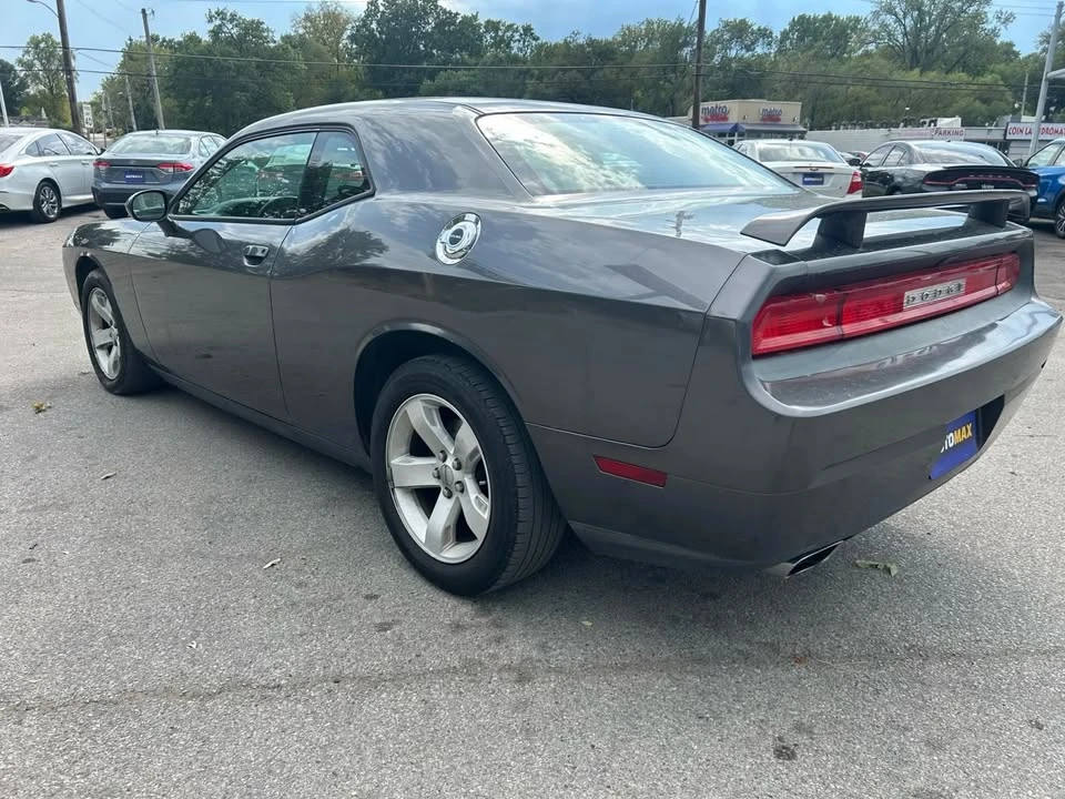 2014 Dodge Challenger 3rd Gen - Image 7 of 15