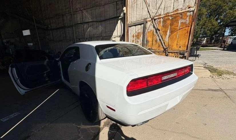 2014 Dodge Challenger 3rd Gen - Image 6 of 9