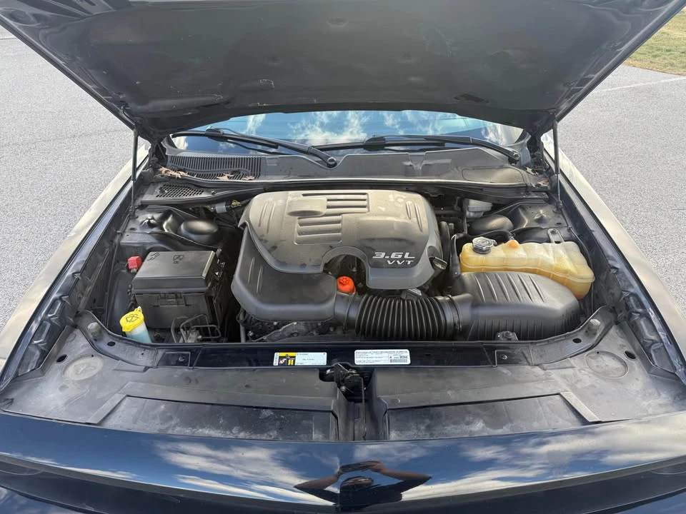 2014 Dodge Challenger 3rd Gen - Image 10 of 17