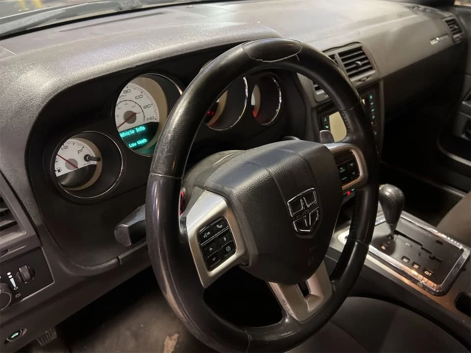 2014 Dodge Challenger 3rd Gen - Image 5 of 8