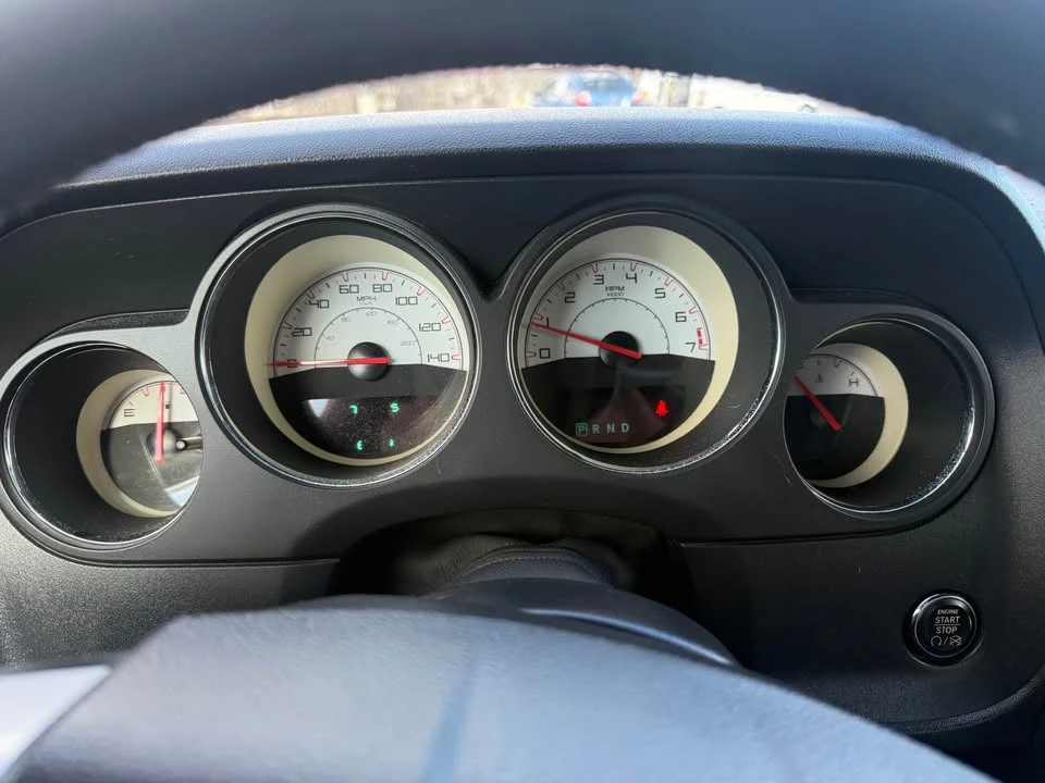 2014 Dodge Challenger 3rd Gen - Image 13 of 17