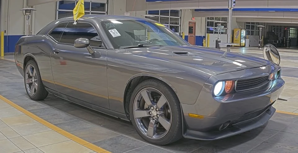 2014 Dodge Challenger 3rd Gen - Image 2 of 8