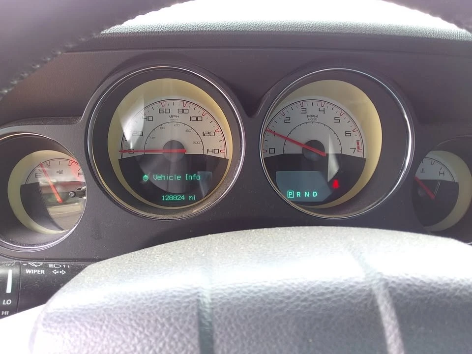 2014 Dodge Challenger 3rd Gen - Image 8 of 9