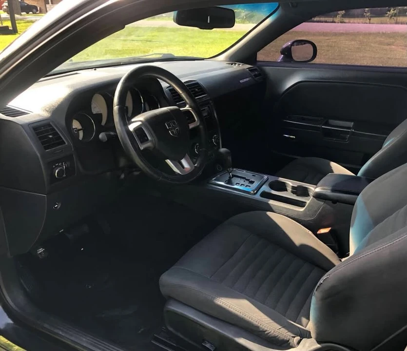 2014 Dodge Challenger 3rd Gen - Image 5 of 12
