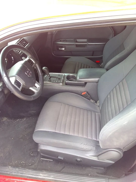 2014 Dodge Challenger 3rd Gen - Image 6 of 9