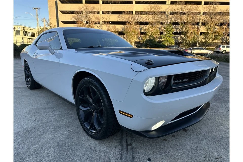2014 Dodge Challenger 3rd Gen - Image 2 of 14