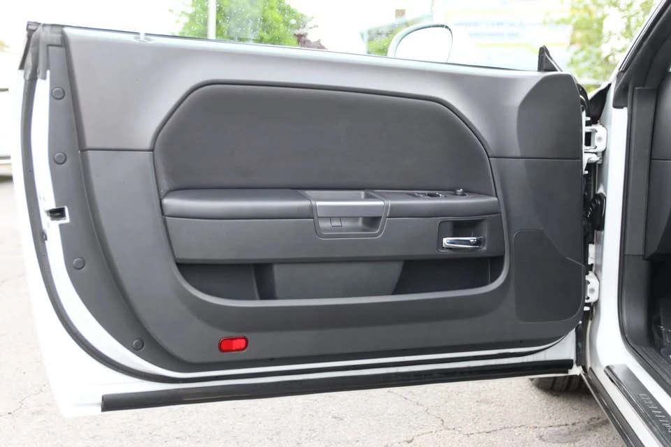 2014 Dodge Challenger 3rd Gen - Image 9 of 19