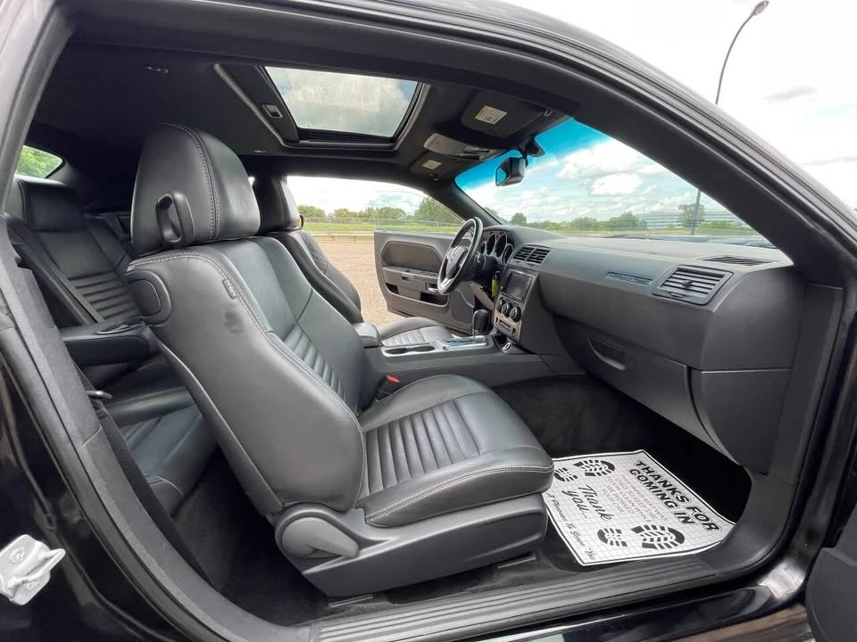2014 Dodge Challenger 3rd Gen - Image 15 of 17