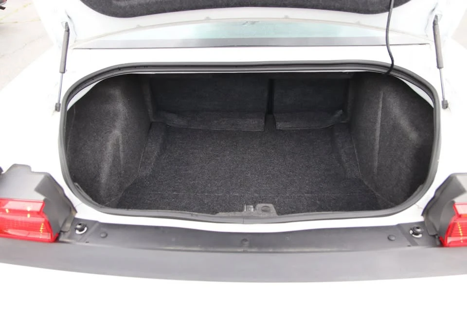 2014 Dodge Challenger 3rd Gen - Image 13 of 19