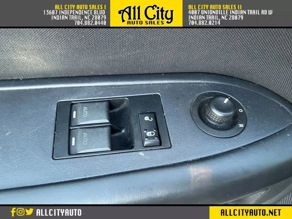 2014 Dodge Challenger 3rd Gen - Image 17 of 19