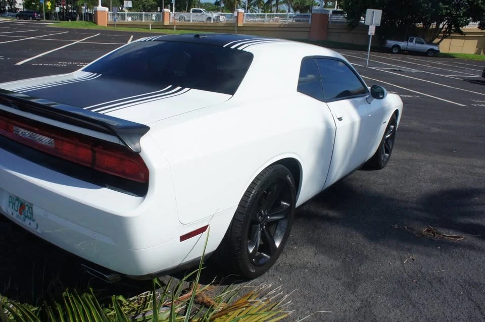 2014 Dodge Challenger 3rd Gen - Image 13 of 20