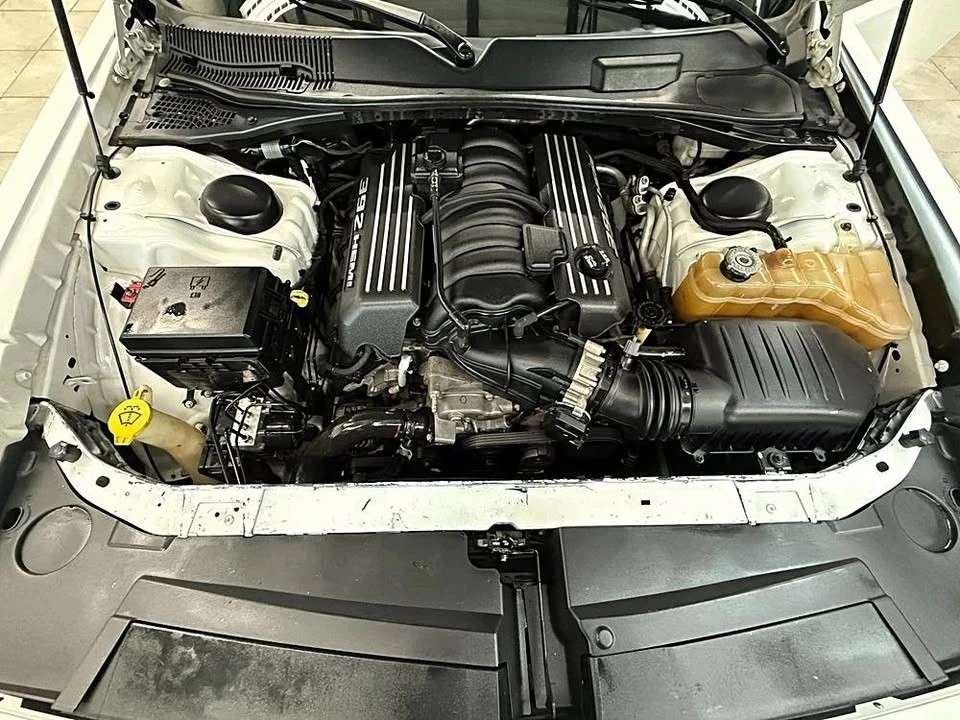 2014 Dodge Challenger 3rd Gen - Image 18 of 19