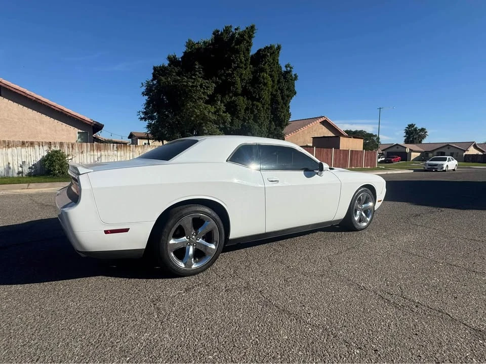 2014 Dodge Challenger 3rd Gen - Image 4 of 7