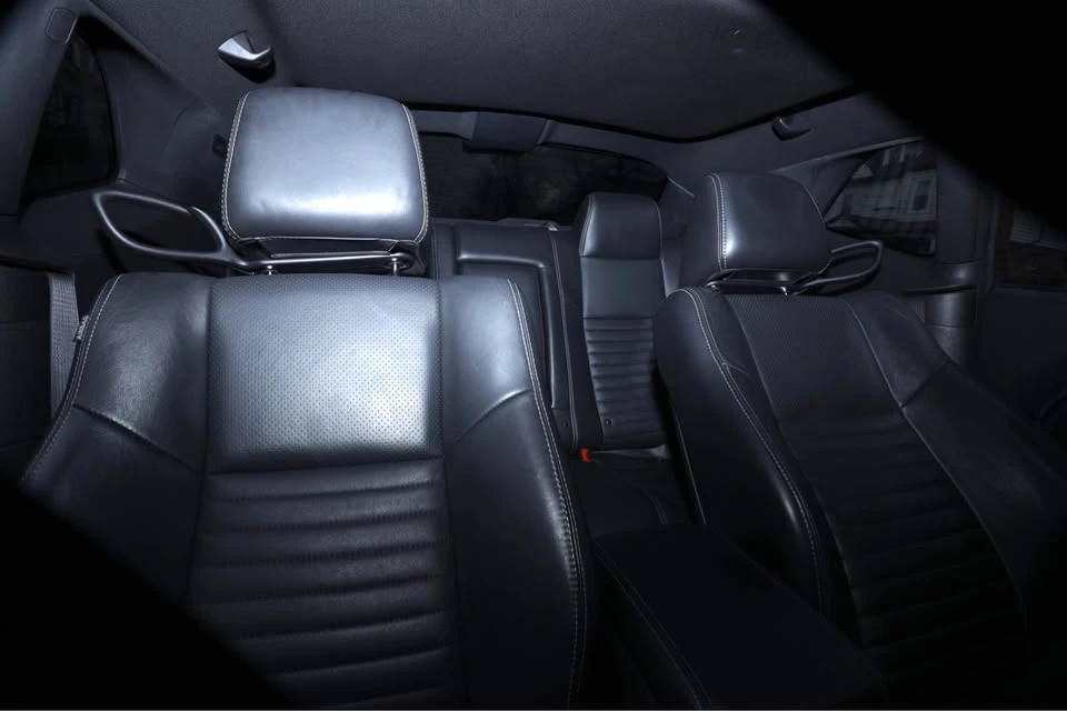 2014 Dodge Challenger 3rd Gen - Image 16 of 17