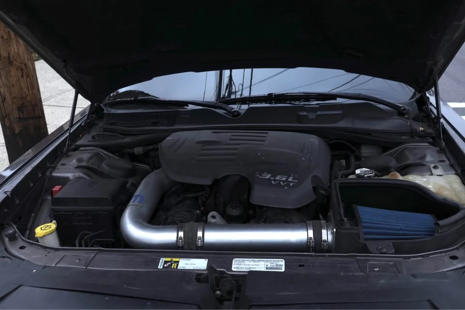 2014 Dodge Challenger 3rd Gen - Image 9 of 17