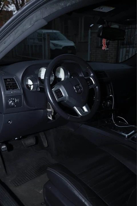 2014 Dodge Challenger 3rd Gen - Image 13 of 17