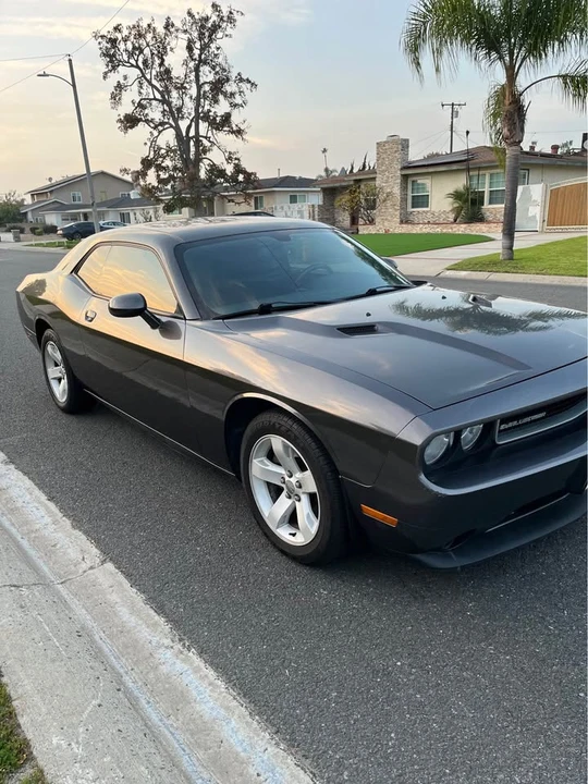 2014 Dodge Challenger 3rd Gen - Image 5 of 13