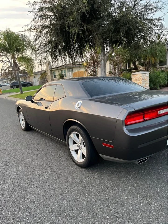 2014 Dodge Challenger 3rd Gen - Image 9 of 13