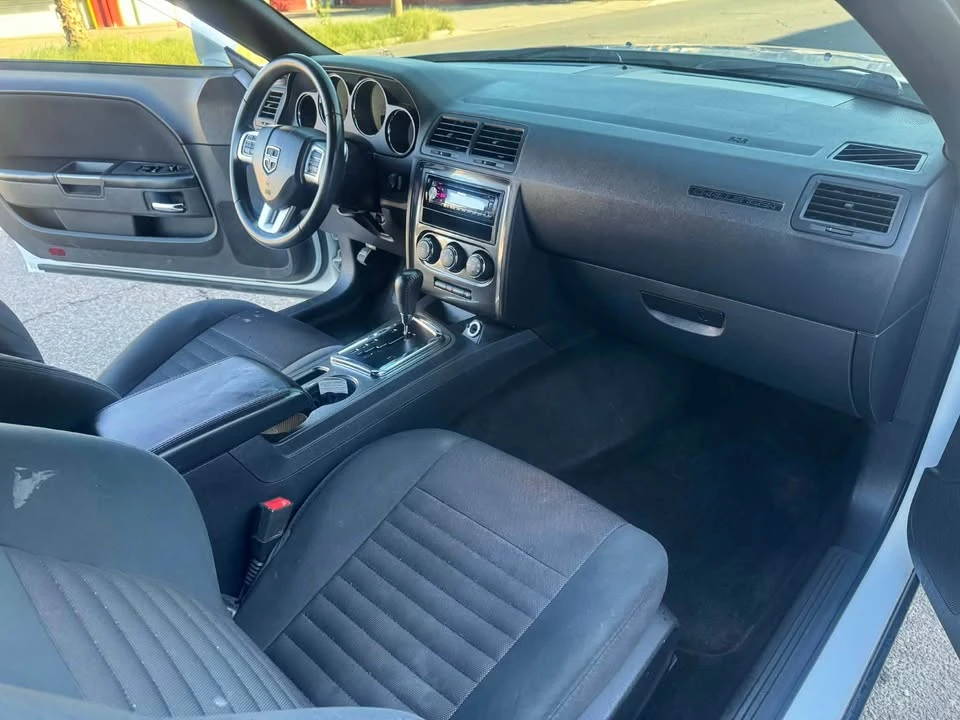 2014 Dodge Challenger 3rd Gen - Image 7 of 9