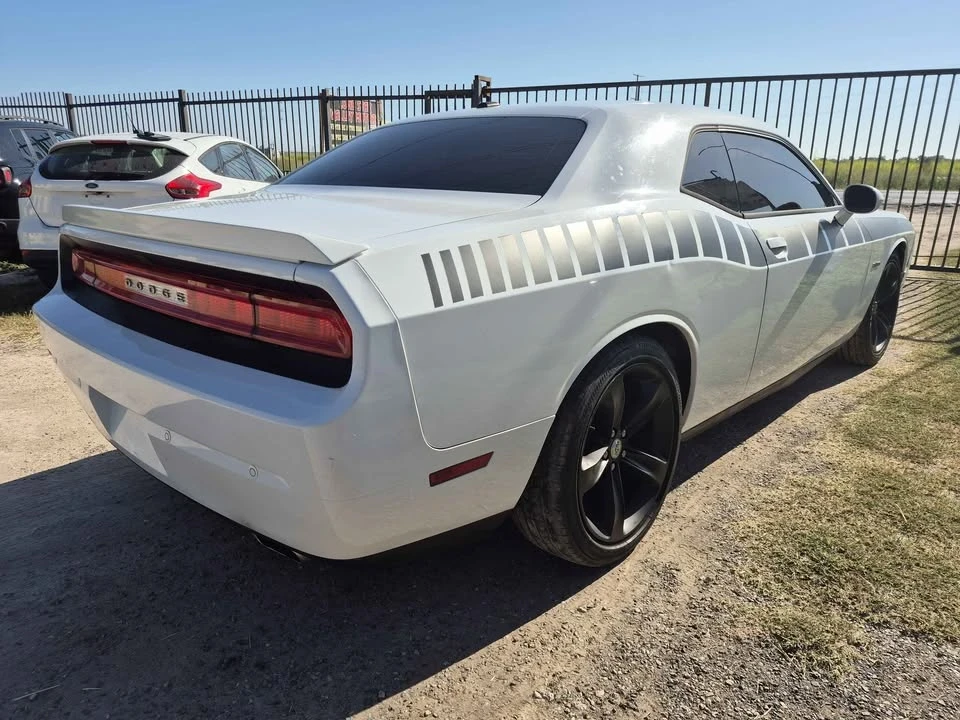 2014 Dodge Challenger 3rd Gen - Image 3 of 7