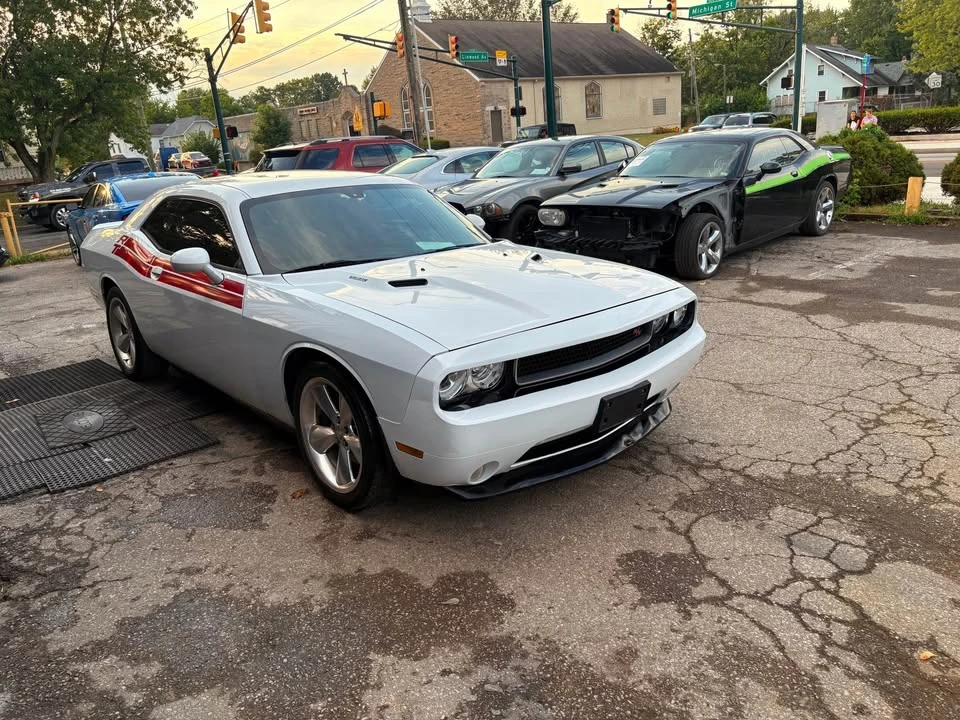 2014 Dodge Challenger 3rd Gen - Image 13 of 20