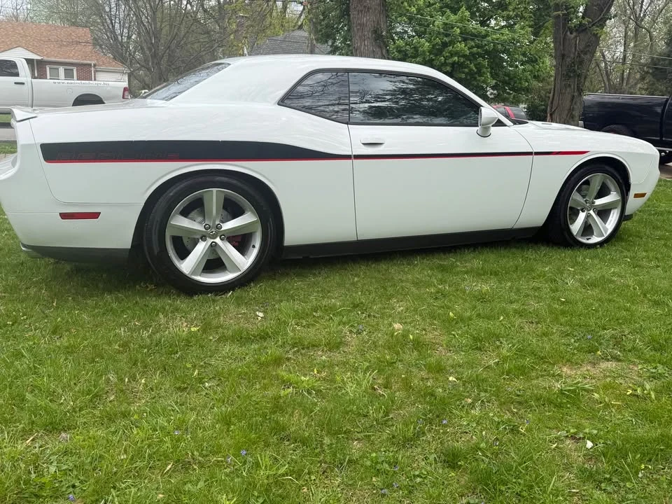 2014 Dodge Challenger 3rd Gen - Image 6 of 9