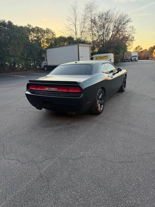 2014 Dodge Challenger 3rd Gen - Image 5 of 8