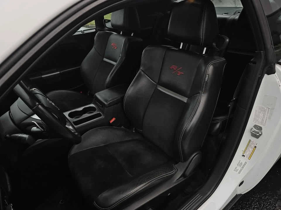 2014 Dodge Challenger 3rd Gen - Image 17 of 18