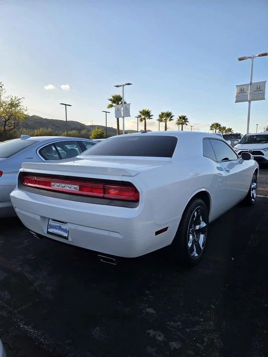 2014 Dodge Challenger 3rd Gen - Image 5 of 10
