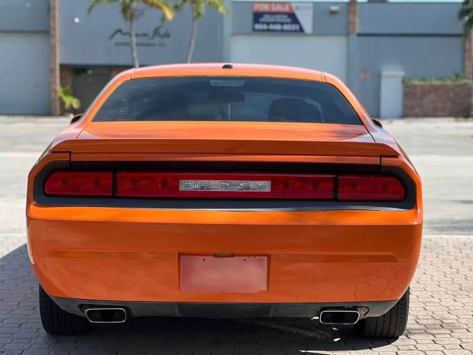 2014 Dodge Challenger 3rd Gen - Image 9 of 14