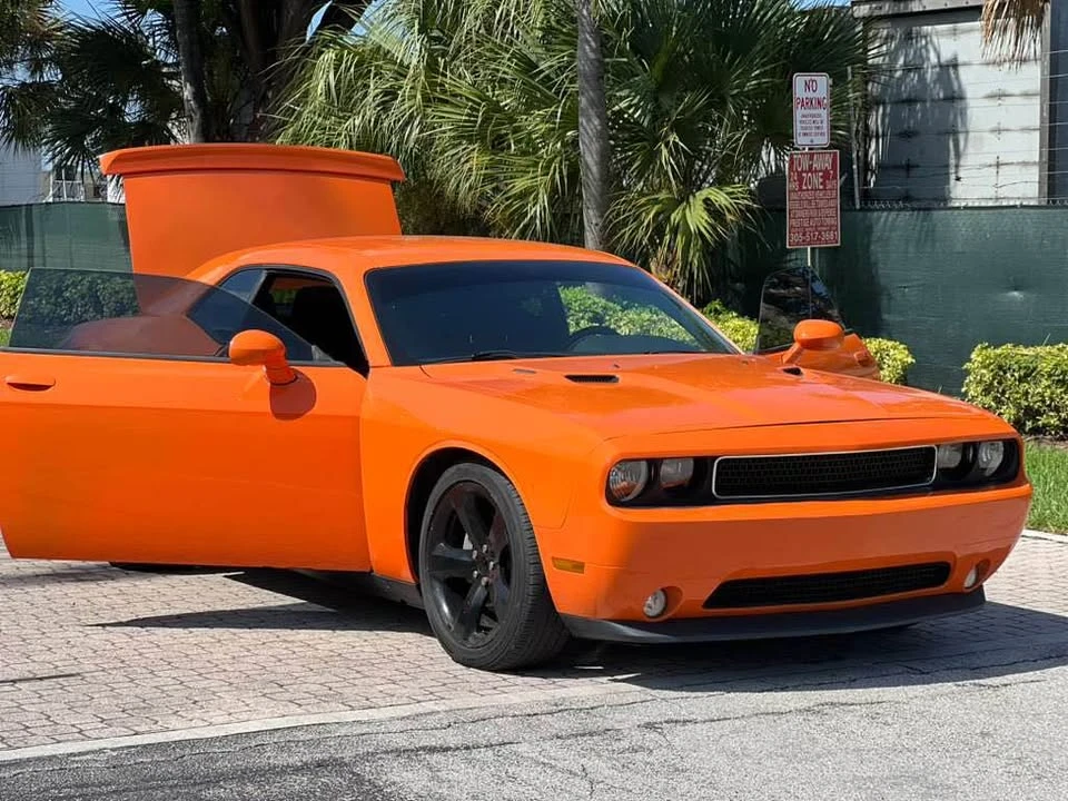 2014 Dodge Challenger 3rd Gen - Image 10 of 14