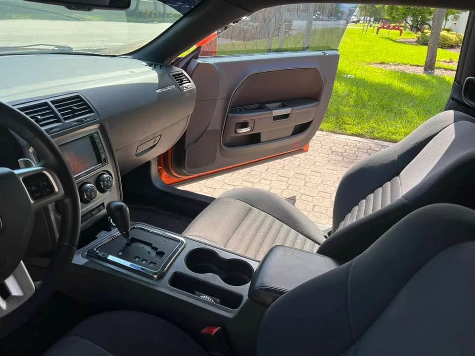 2014 Dodge Challenger 3rd Gen - Image 13 of 14