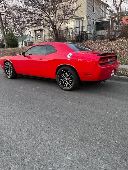 2014 Dodge Challenger 3rd Gen - Image 5 of 8