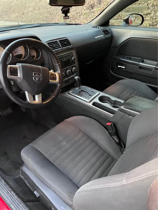 2014 Dodge Challenger 3rd Gen - Image 7 of 8