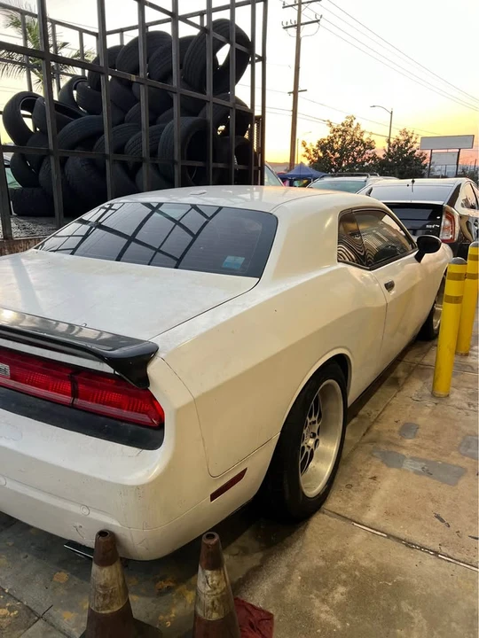 2014 Dodge Challenger 3rd Gen - Image 2 of 4