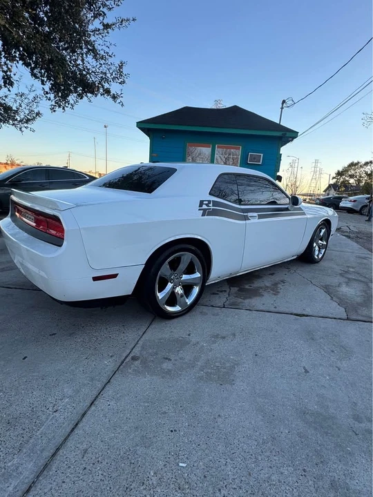 2014 Dodge Challenger 3rd Gen - Image 7 of 16