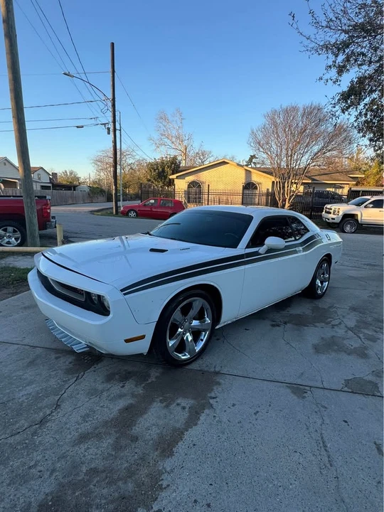 2014 Dodge Challenger 3rd Gen - Image 2 of 16