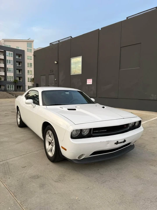 2014 Dodge Challenger 3rd Gen - Image 3 of 16