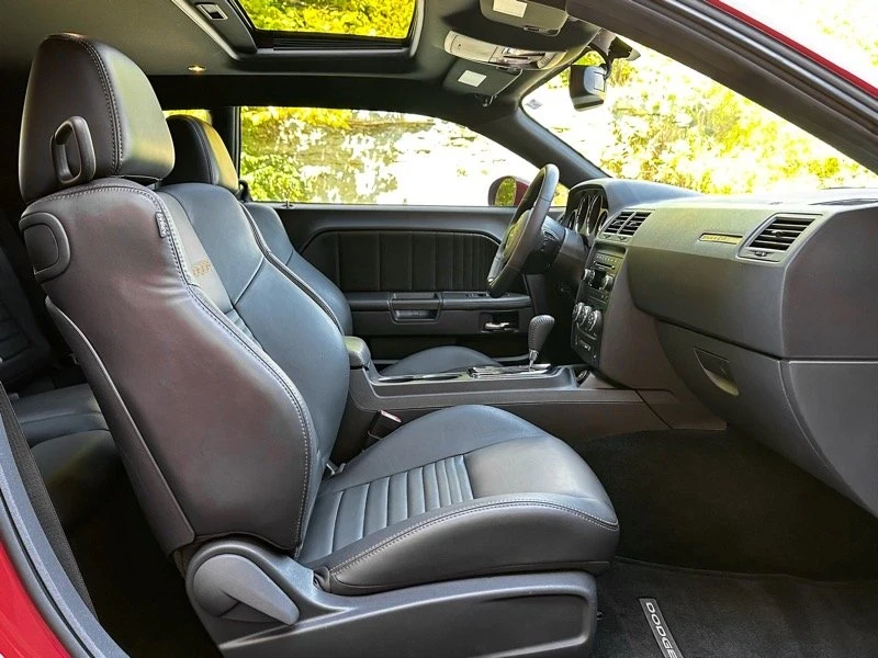 2014 Dodge Challenger 3rd Gen - Image 16 of 20