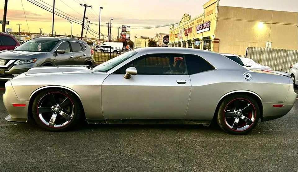 2014 Dodge Challenger 3rd Gen - Image 13 of 15