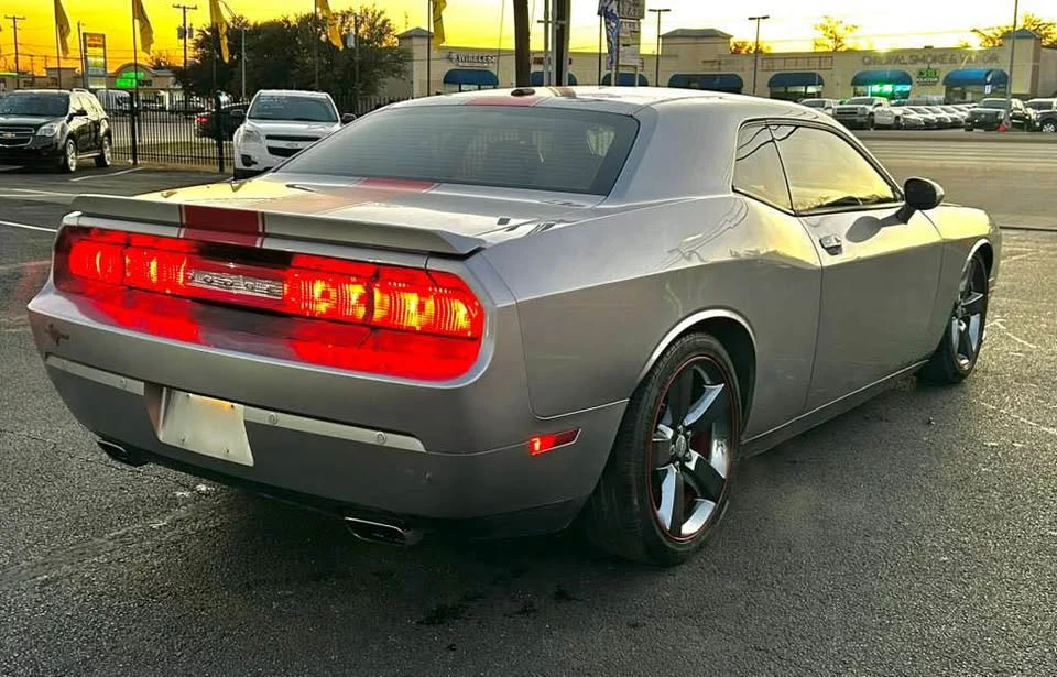 2014 Dodge Challenger 3rd Gen - Image 11 of 15