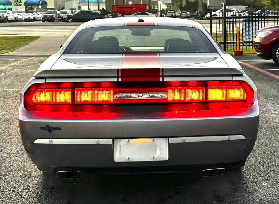 2014 Dodge Challenger 3rd Gen - Image 10 of 15