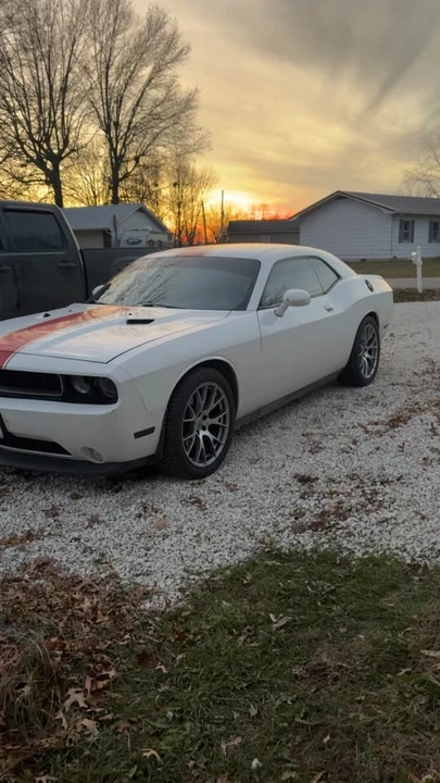 2014 Dodge Challenger 3rd Gen - Image 4 of 5