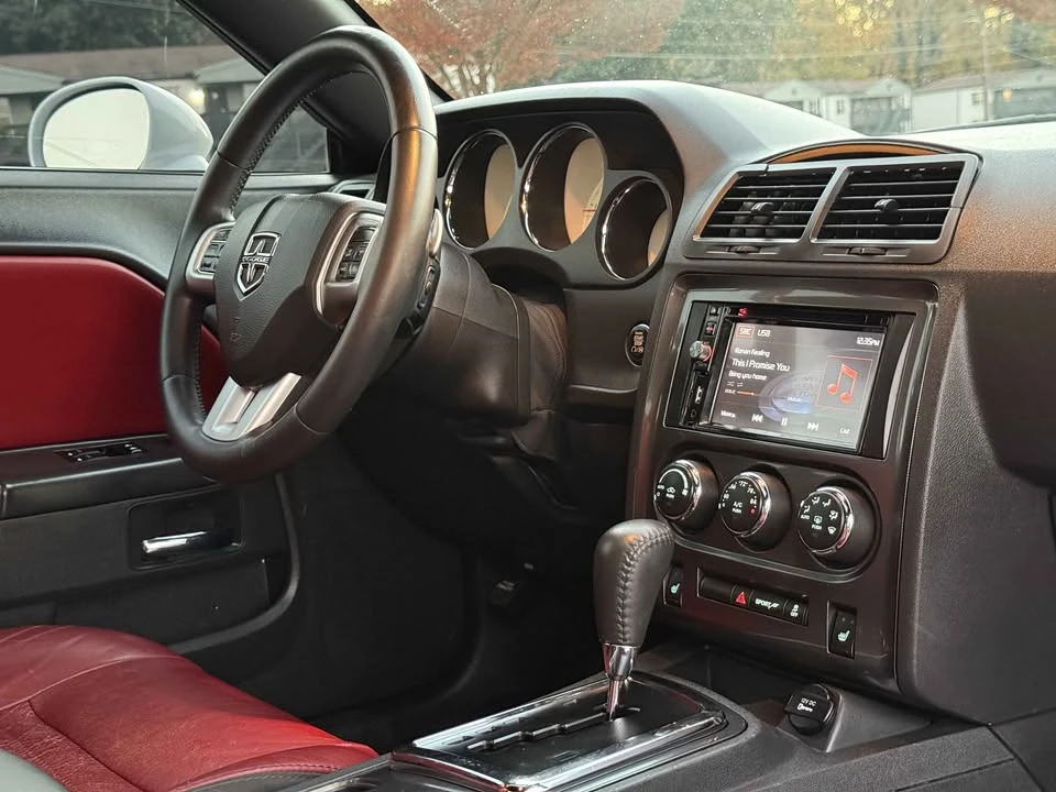 2014 Dodge Challenger 3rd Gen - Image 15 of 18