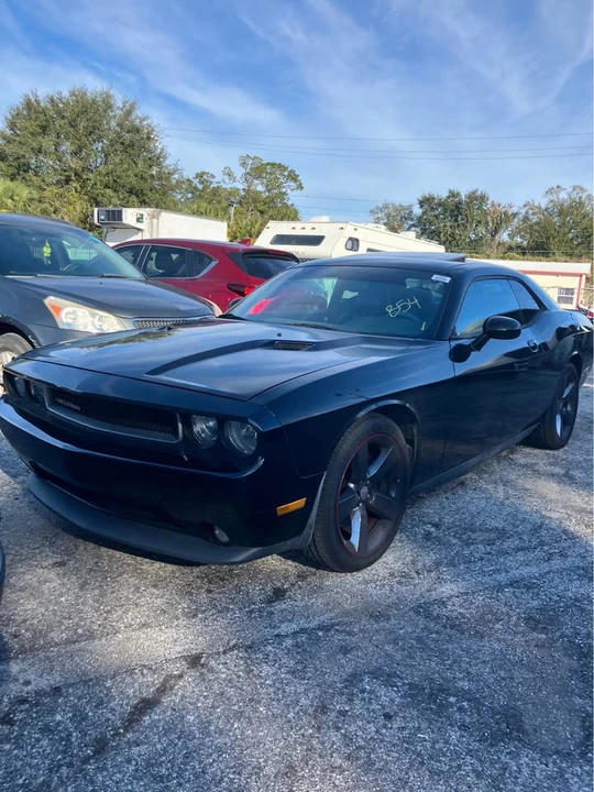 2014 Dodge Challenger 3rd Gen - Image 2 of 10