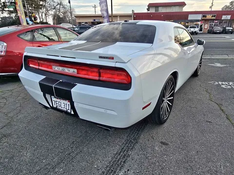 2014 Dodge Challenger SRT 392 Coupe