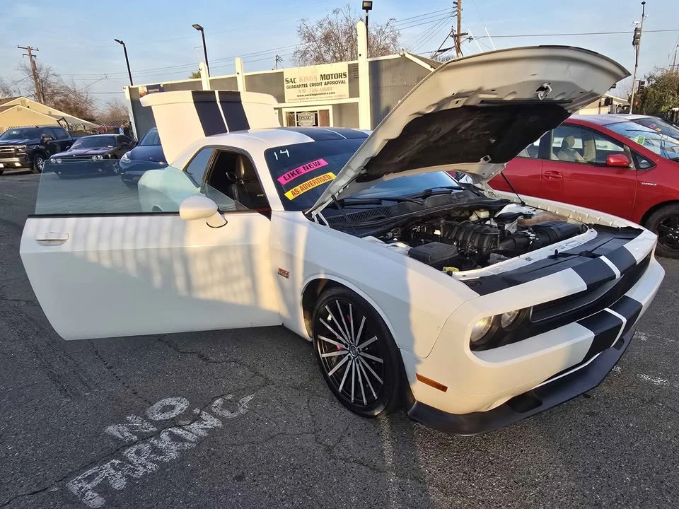 2014 Dodge Challenger SRT8 & 392 3rd Gen - Image 9 of 9