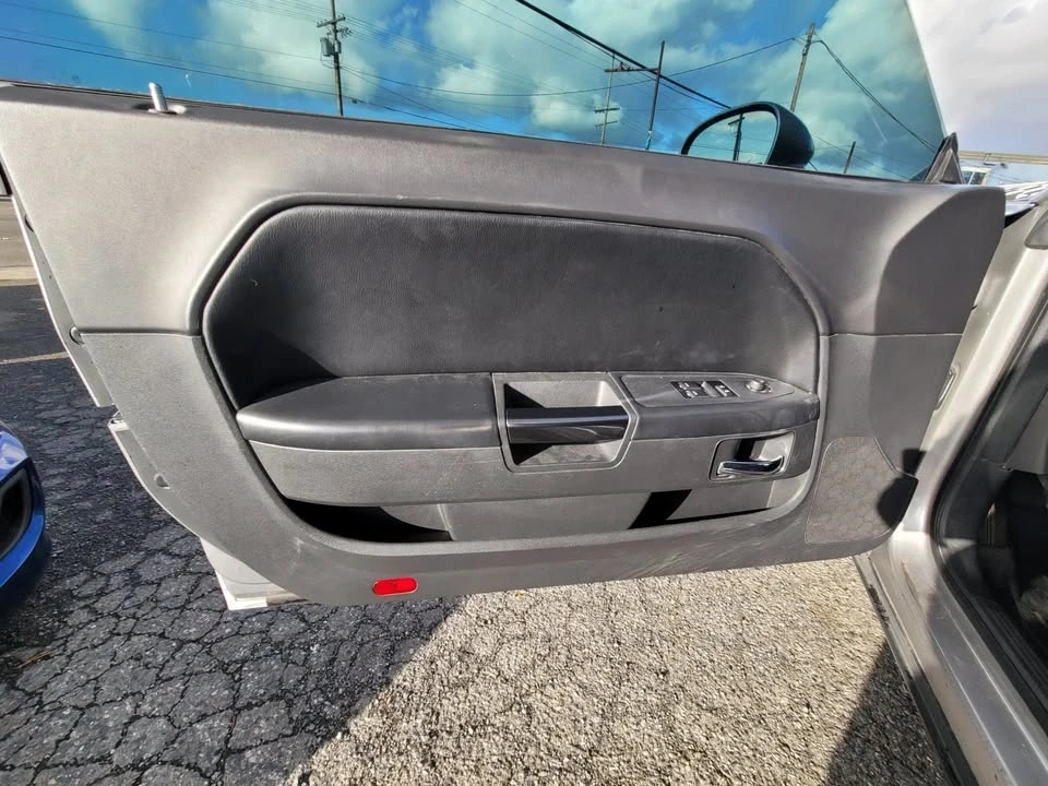 2014 Dodge Challenger 3rd Gen - Image 13 of 19